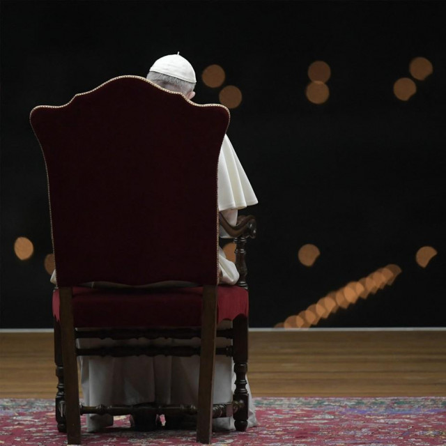 Papa Franjo na Trgu svetog Petra u Vatikanu (arhivska fotografija)