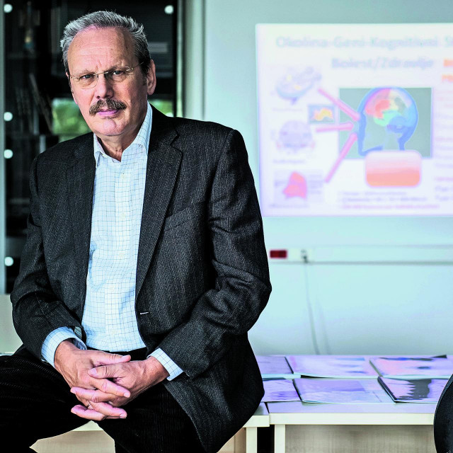 Krešimir Ćosić, umirovljeni general-pukovnik HV-a