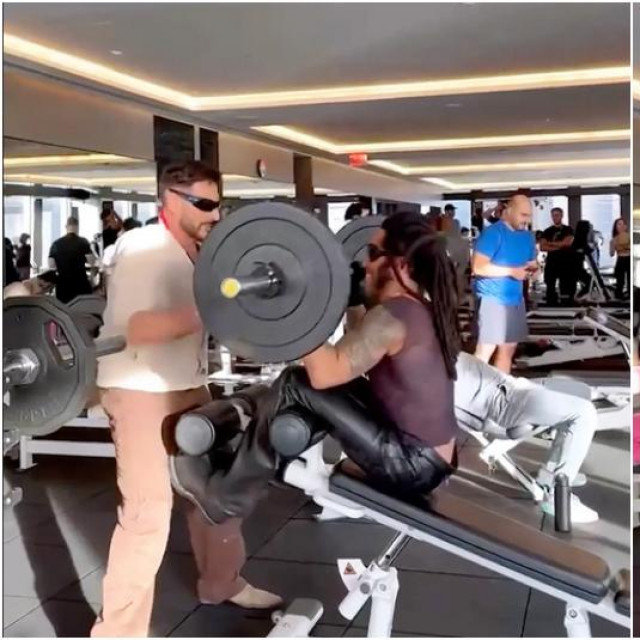 Lenny Kravitz u teretani