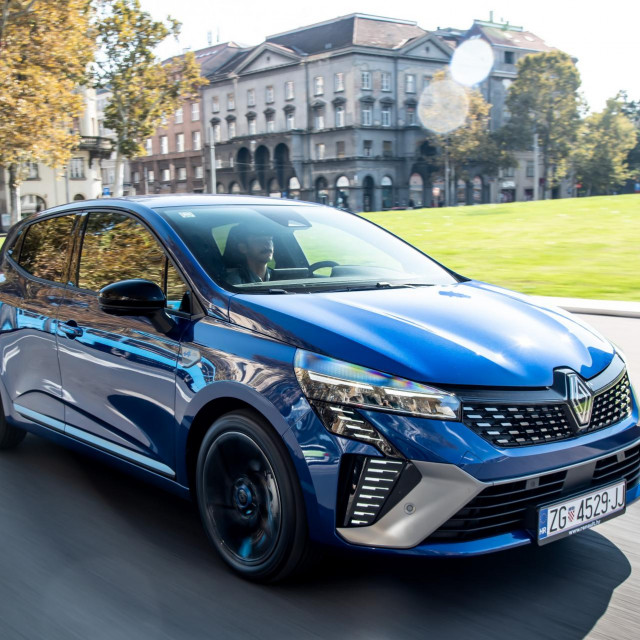 Renault Clio E-tech hybrid