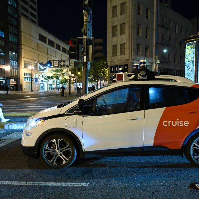 Cruise autonomni taksi