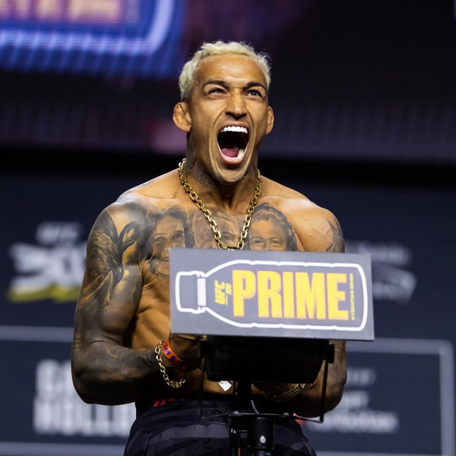 UFC 300 Charles Oliveira