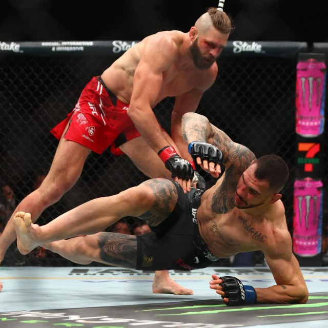 Jiri Prochazka (gornji) vs. Aleksandar Rakić (donji)
