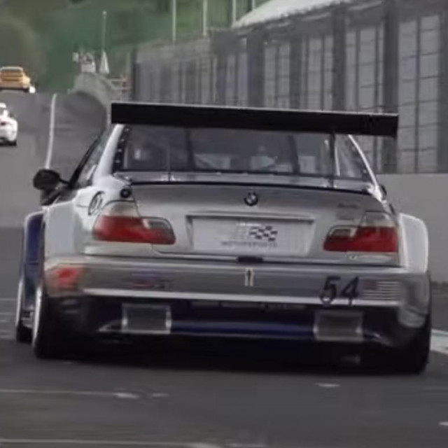BMW M3 V8