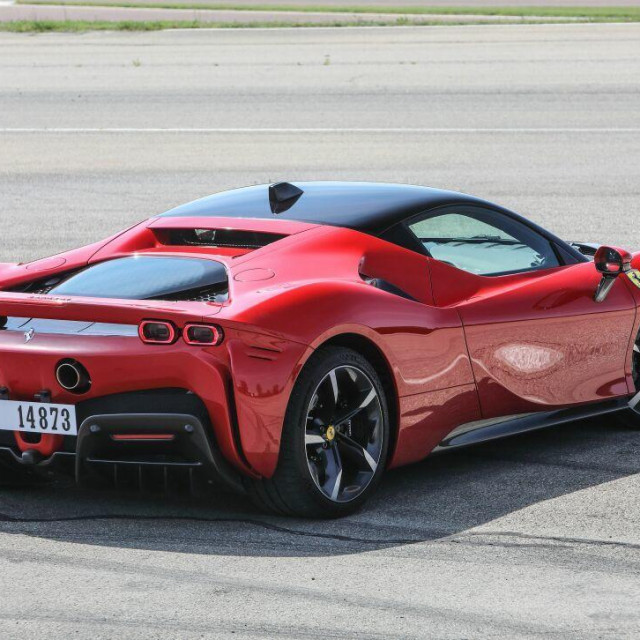 Ferrari SF90 Stradale