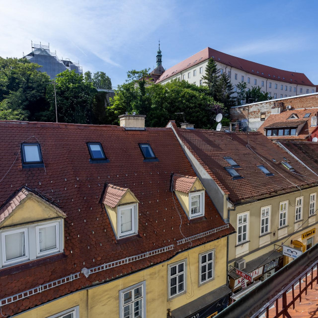 Pogled na Gradec, od Radićeve prema platou Klovićevih dvora gdje bi se uzdizalo dizalo