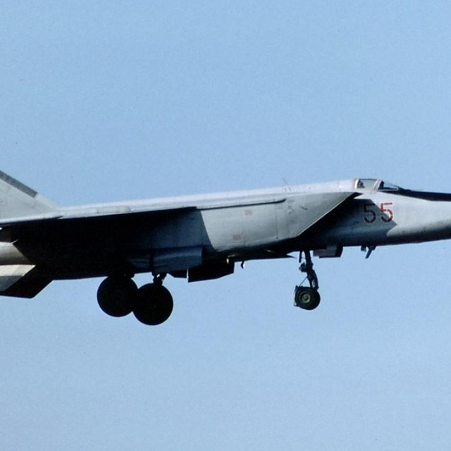MiG 25