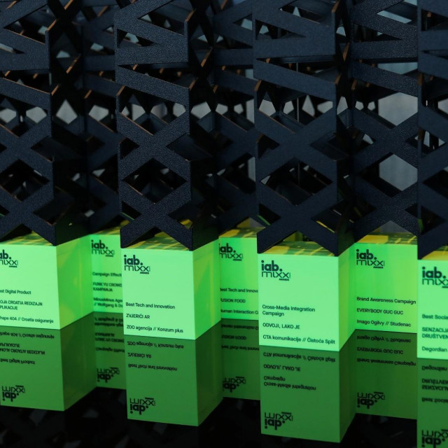 13.04.2024. Rovinj, Treci dan Dana komunikacija 2024. Statue nagrada Effie Awards Hrvatska i MIXX Awards Hrvatska