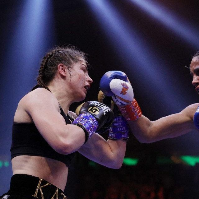 Katie Taylor (lijevo) vs. Amanda Serrano (desno)