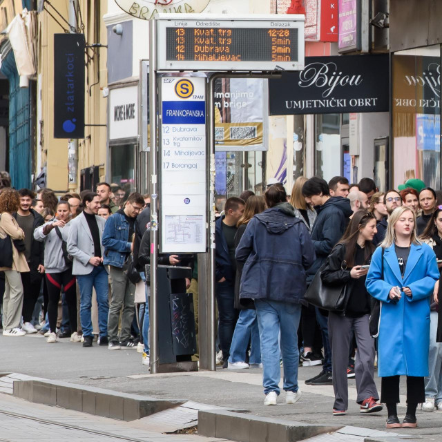Gužva na biralištu