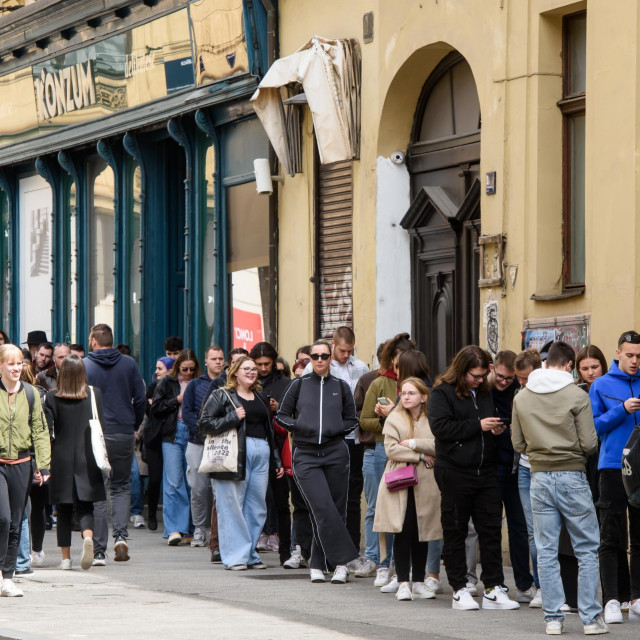 Gužve u Varšavskoj