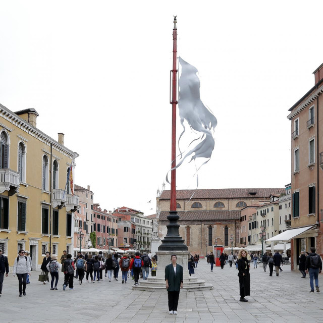 Šejla Kamerić: ”Cease”