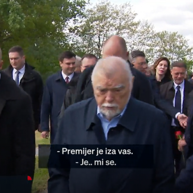 Stjepan Mesić u Jasenovcu