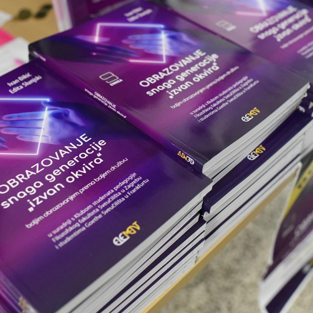 Knjiga ”Obrazovanje - snaga generacije izvan okvira, autora Ivana Djikica i Edite Slunjski
 