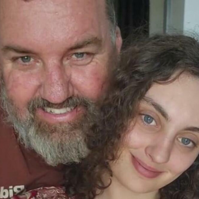 Scarlett je 32 godine mlađa od svog dečka Scotta, a upoznali su se 2019. godine