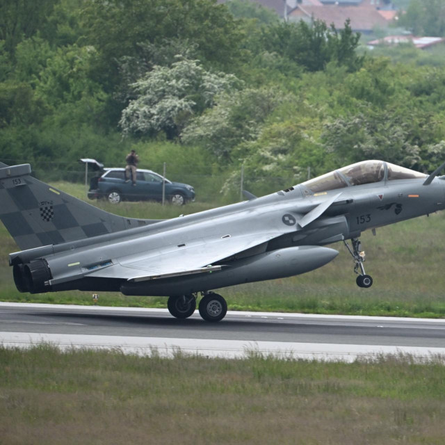 Rafalei sletjeli na hrvatsko tlo