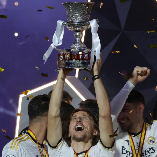 Luka Modrić, slavlje u Superkupu, Rijad, Saudijska Arabija 2024.