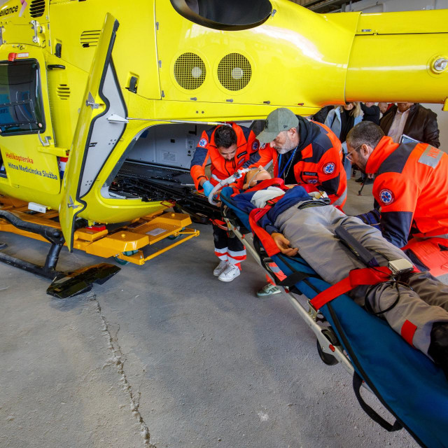 Ttim helikoptera Hitne helikopterske medicinske službe