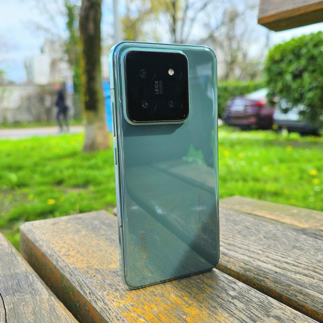 Xiaomi 14 dolazi u tri boje, od kojih je najprivlačnija ova zelena