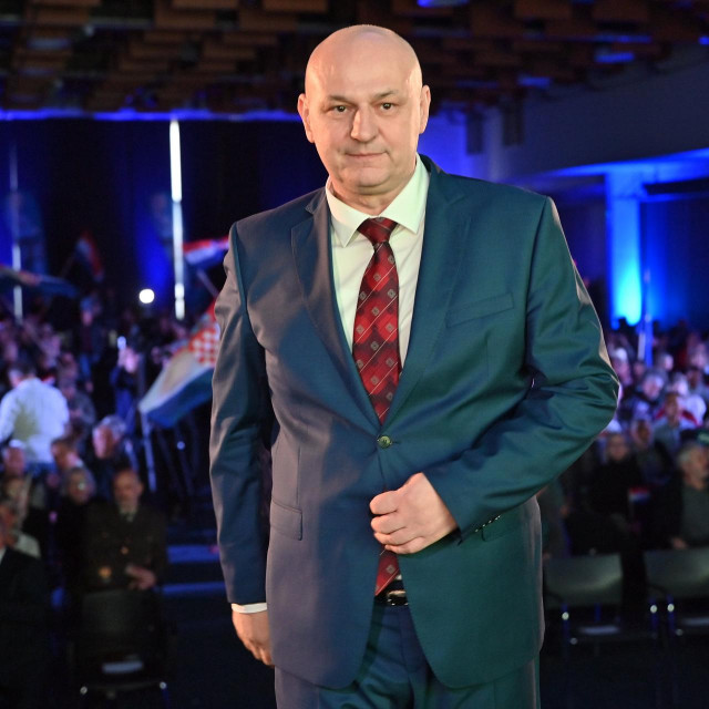Mislav Kolakušić