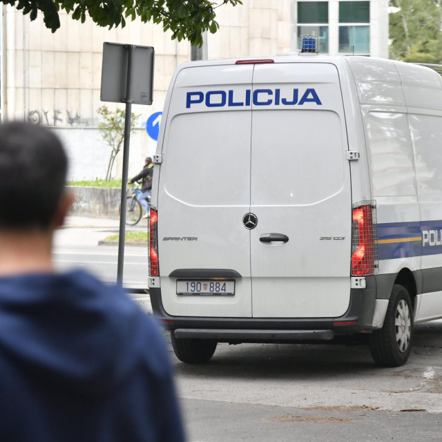 Privođenje na ispitivanje u EPPO bivšeg pomoćnika ministrice kulture Davora Trupkovića, bivseg dekana i profesora Geodetskog fakulteta Almina Đape i Boška Pribičevića