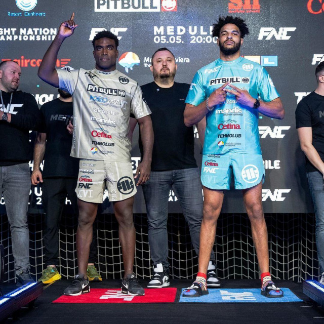 Andres Ramos vs Robbie Kennedy