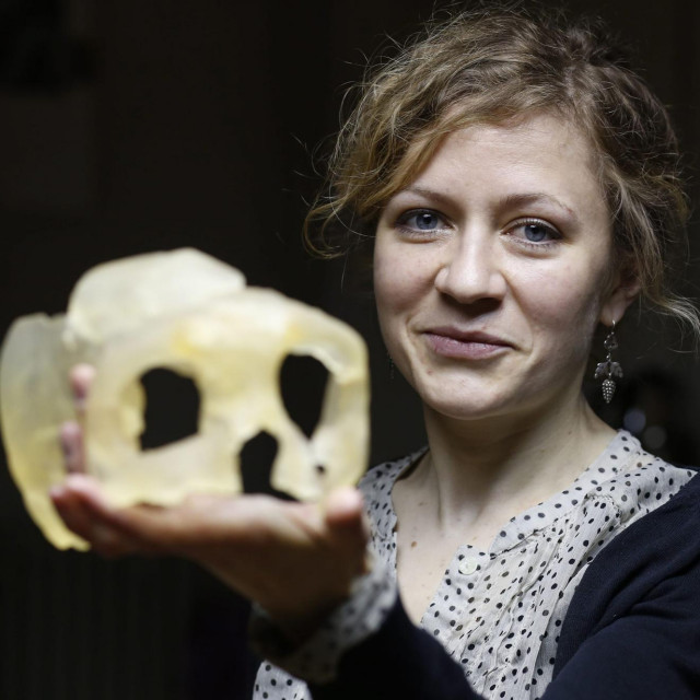 Davorka Radovčić s lubanjom Krapina 3