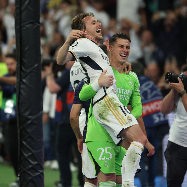 Modrić i Lunin slave prolazak u finale