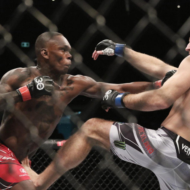 Israel Adesanya vs. Sean Strickland