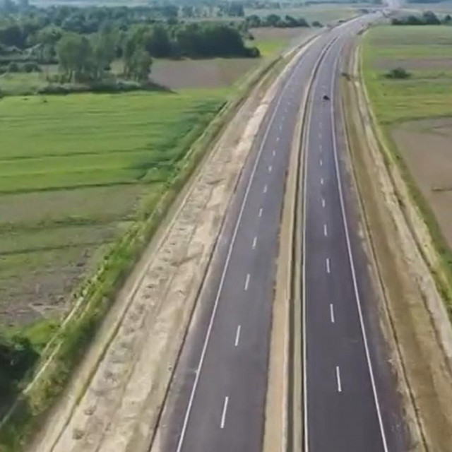 Dionica autoceste A11 od Lekenika do Siska