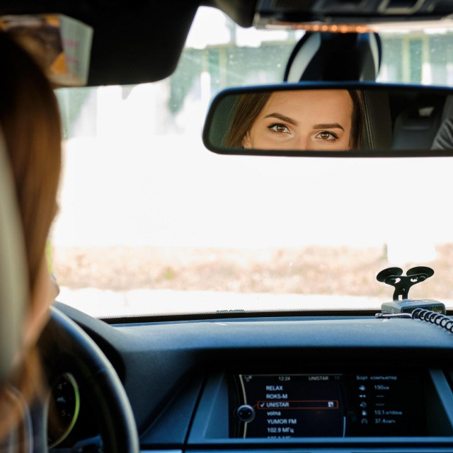 Vozačica, ilustracija