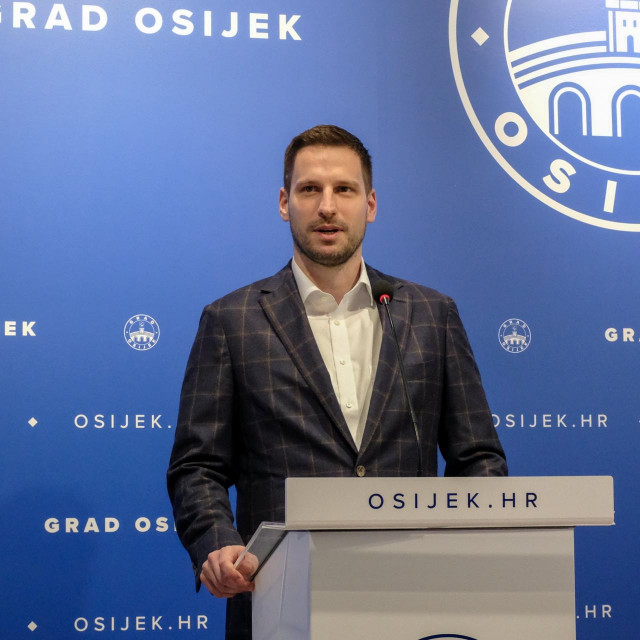 gradonacelnik Osijeka Ivan Radic.