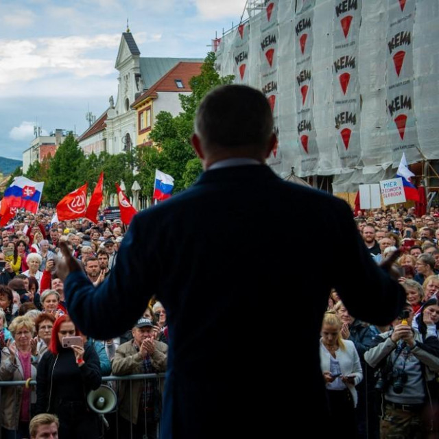 Književnik Juraj Cintula rekao je da je Roberta Fica (na fotografiji) ustrijelio jer se ne slaže s politikama aktualne vlade, točnije napadima na medije i sudstvo