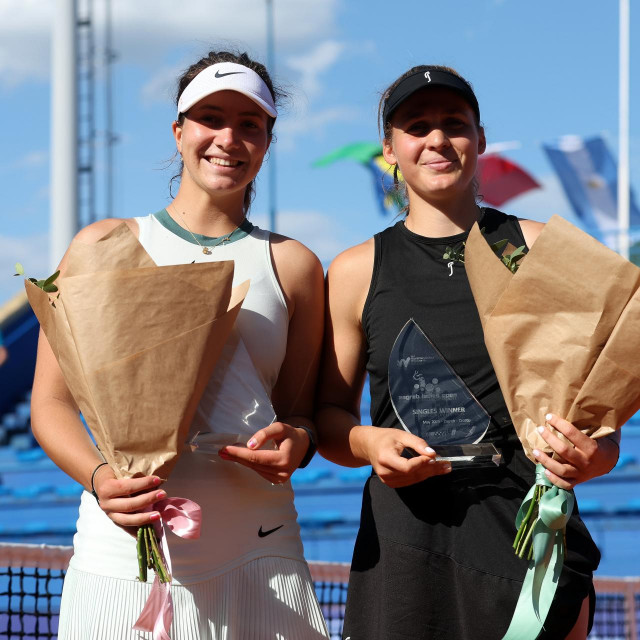  Lola Radivojevic i Tara Wurth