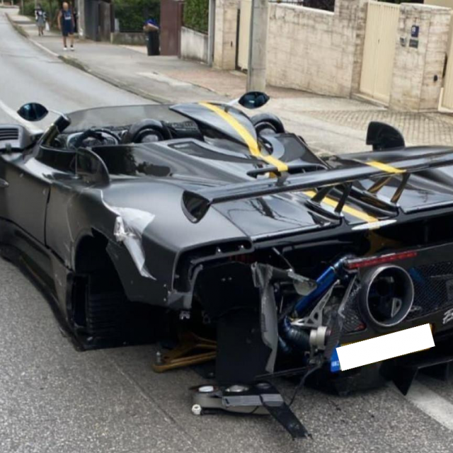 U Mlinovima razbijena Pagani Zonda HP Barchetta 2022.