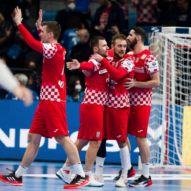 Ivan Čupić sa suigračima u reprezentaciji