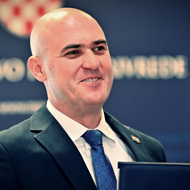Kruna akademske karijere novoizabranog ministra poljoprivrede, šumarstva i ribarstva Josipa Dabre dogodila se na travničkom univerzitetu
