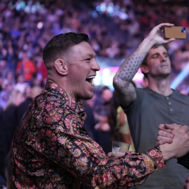 Conor McGregor (lijevo) i Dana White (desno)