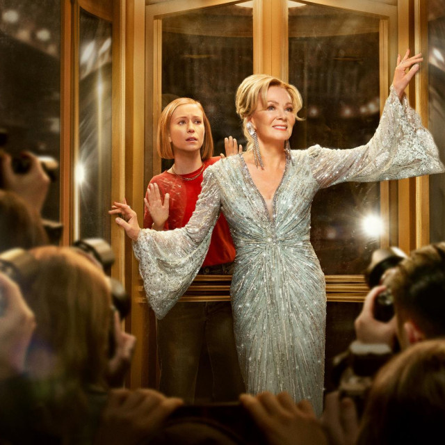Jean Smart je Deborah Vance a kao Ave Danniels gledamo Hannah Einbinder
