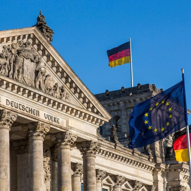 Reichstag je zgrada u Berlinu