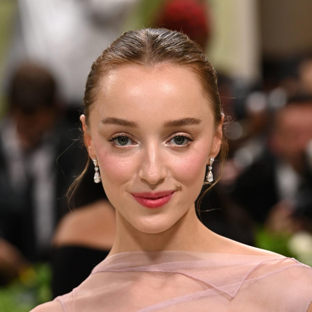 Phoebe Dynevor