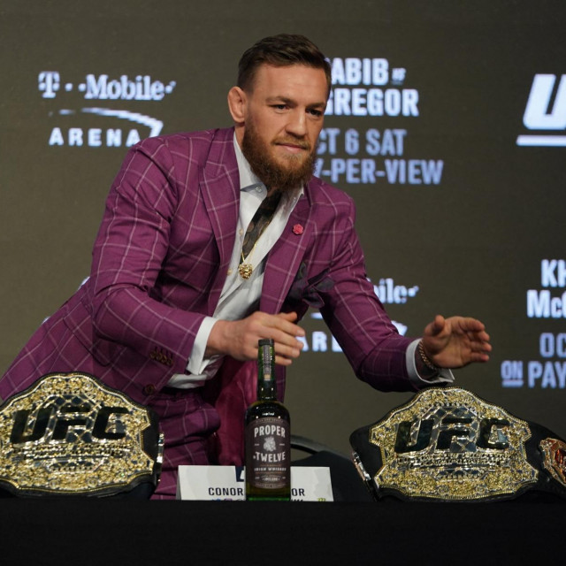  Conor McGregor 