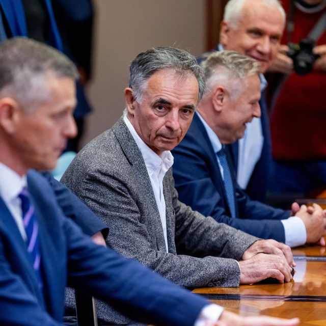 Koalicija stranaka okupljenih oko IDS-a i SDSS-a 