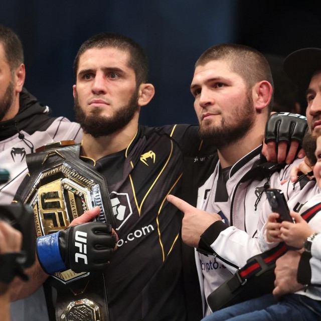 Islam Makhachev i tim