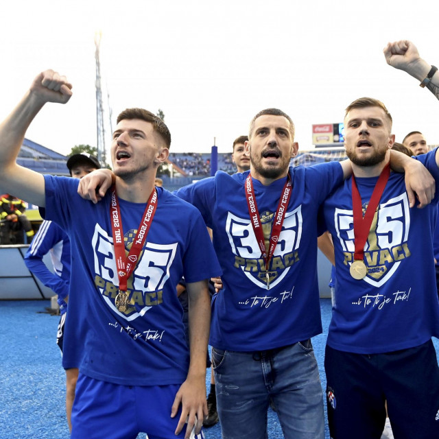 Arijan Ademi i Stefan Ristovski (desno)