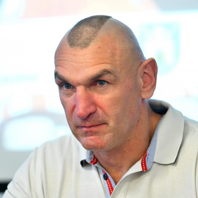 Željko Mavrović







 