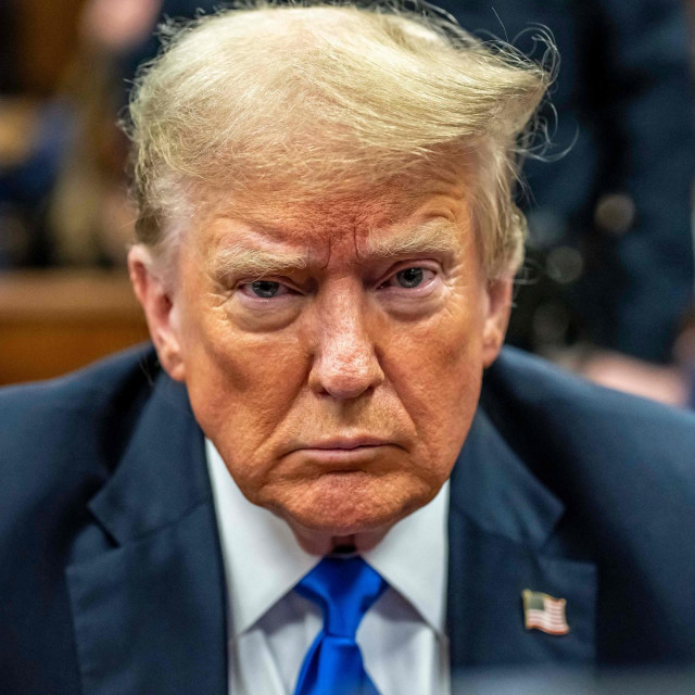 Donald Trump tijekom suđenja u New Yorku koje je smatrao lovom na vještice 
