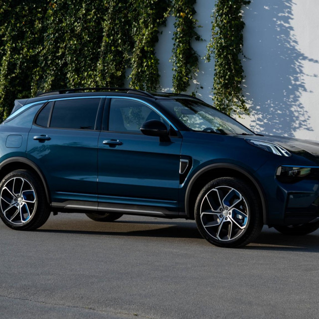Lynk & Co 01