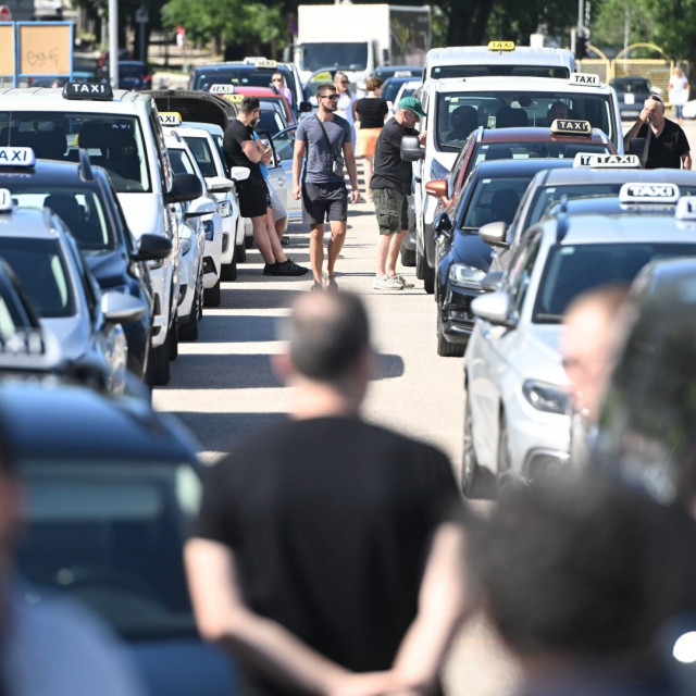 Prosvjed vozača Ubera