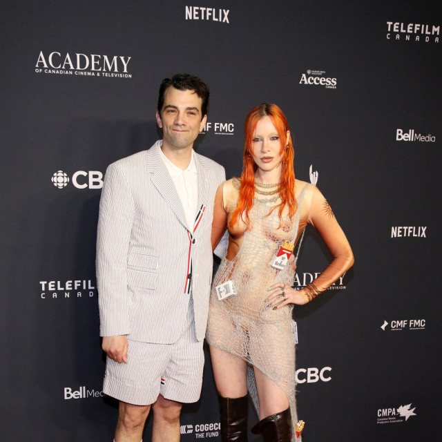 Jay Baruchel i Rebecca-Jo Dunham